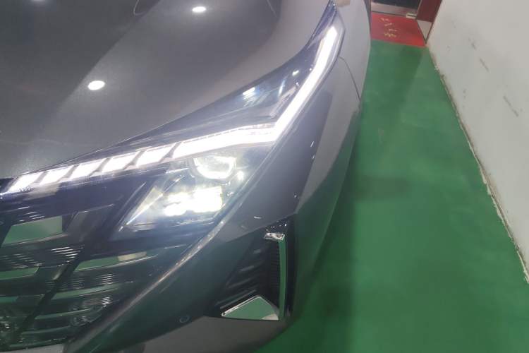 Used Changan UNI-Z 2025 1.5T Premium Edition