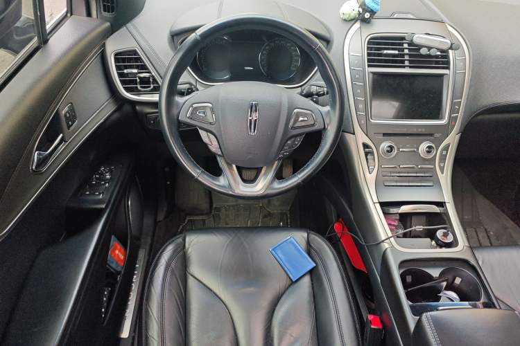 Used Lincoln MKX 2015 2.0T Two-Wheel Drive Deluxe Edition