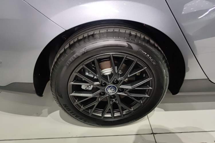 Used BYD Qin PLUS 2025 EV Smart Drive Edition 510KM Leading Model Exterior 5