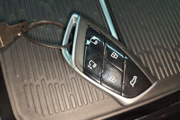 Used SAIC MAXUS Dajia 7 2024 Super Hybrid Ultra-Long Range Edition – Premium Version
