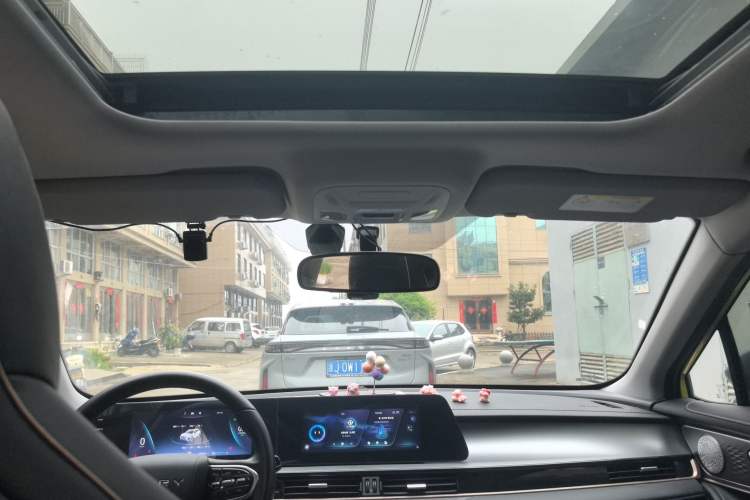 Used Chery OMODA 2022 1.5T CVT Top-Range Version Headliner