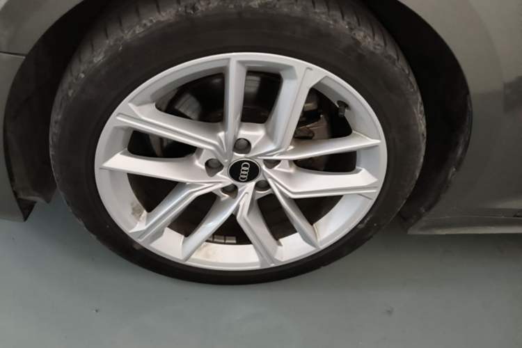 Used Audi A5 2023 Sportback 40 TFSI Fashionable and Dynamic Model Left Front Wheel Hub