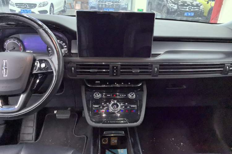 Used Lincoln Corsair 2021 2.0T Two-Wheel Drive Deluxe Edition
