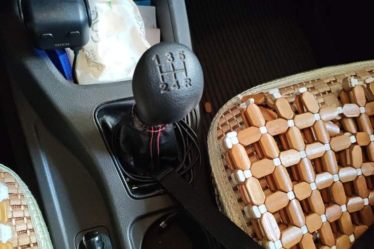 Used Wuling Rongguang V 2016 1.5L Standard Version