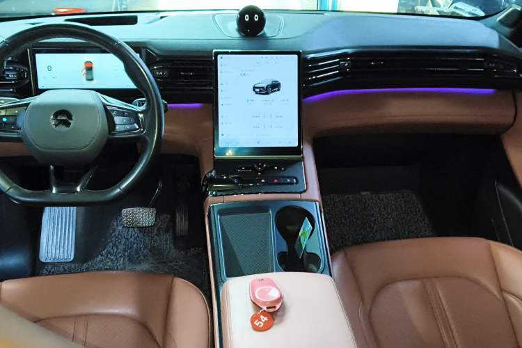 Used Nio EC6 2020 615 km Performance Edition Center Console