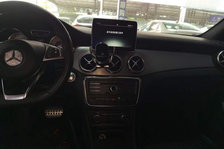 Used Mercedes-Benz CLA 2015 CLA 220 4MATIC Audio And AC Panel