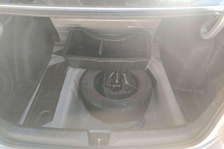 Used Volkswagen Santana 2013 1.4L Manual Fashion Edition