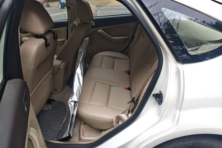 Used Ford Focus 2013 Hatchback Classic 1.8L Automatic Fashion Edition