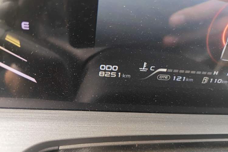 Used CHANGAN Fengjing RV Supreme Edition Odometer Close Up