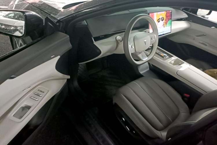 Used Deepal L07 2024 530 Max Qiankun Intelligent Driving ADS SE Pure Electric Version
