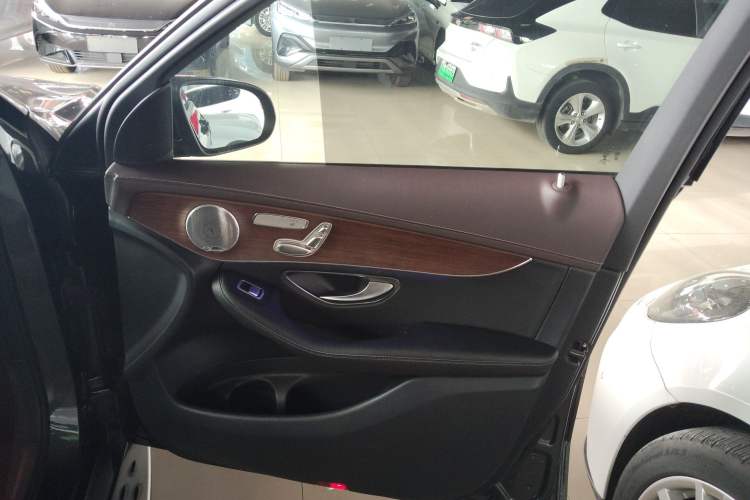 Used Mercedes-Benz GLC 2020 Facelift GLC 300 L 4MATIC Dynamic Edition