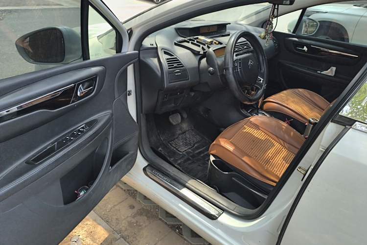 Used Citroen C-Quatre 2013 Sedan 2.0L Automatic Joyful Model Driver Seat