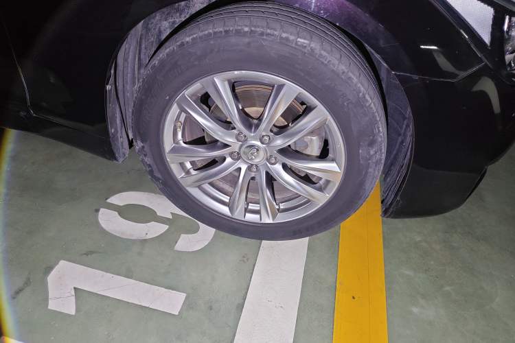 Used Infiniti Q70 2015 Q70L 2.5L Elite Edition
