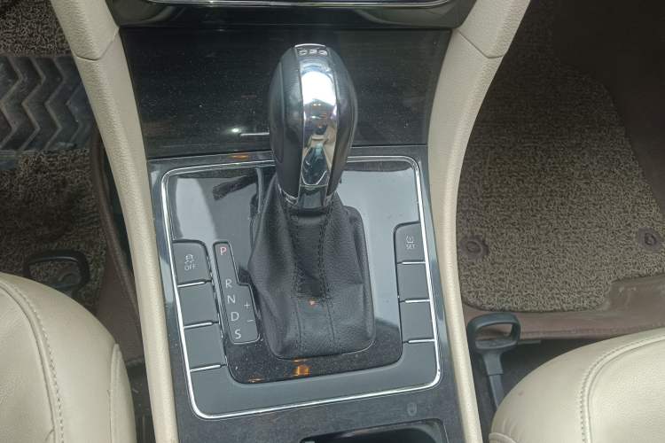 Used Volkswagen Passat 2013 1.8TSI DSG Prestige Edition
