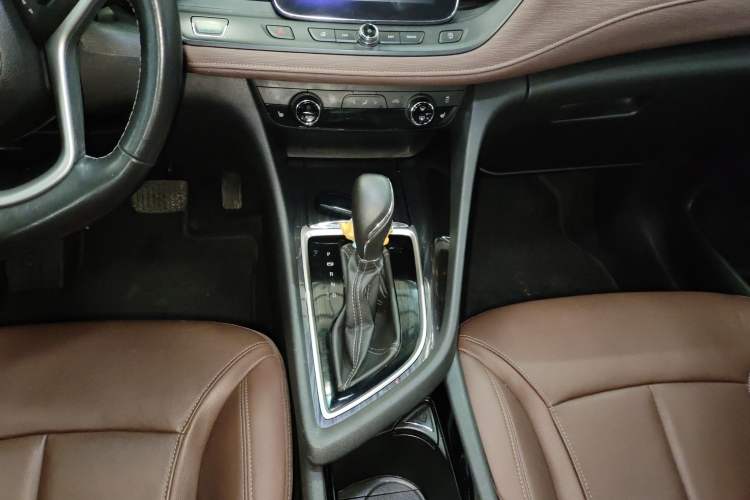 Used Buick GL6 2019 18T 6-Seater Connected Luxury Version China VI Standard