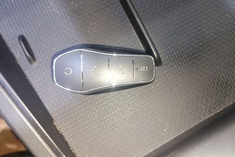 Used BYD Qin L 2024 DM-i 80KM Leading Model Vehicle Key