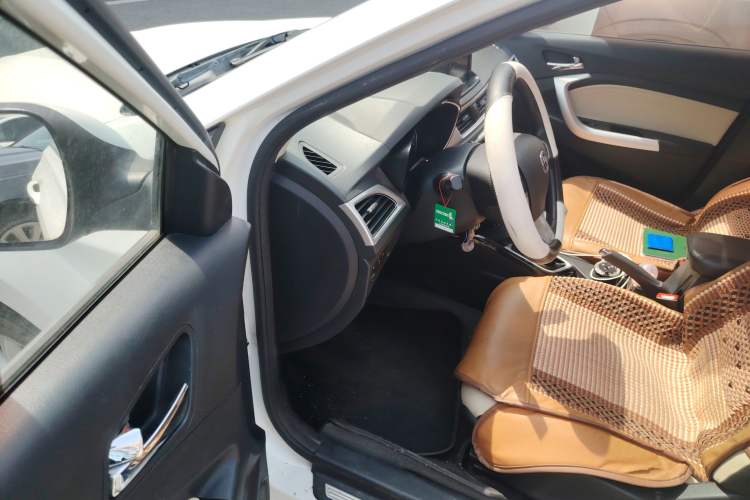 Used CHANGAN Alsvin V7 2016 1.6L Manual Enjoyment Model China V Standard Driver Seat