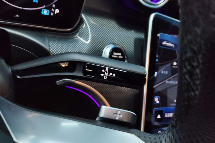 Used Mercedes-Benz C-Class 2024 Restyled C 260 L Sport Edition Gear Lever