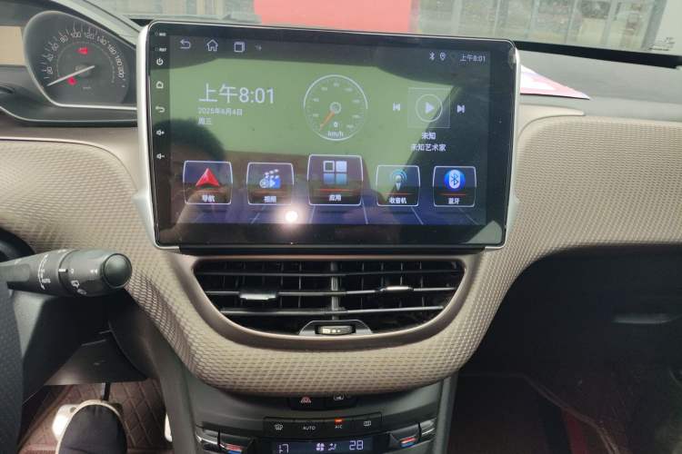 Used Peugeot 2008 2014 1.6L Automatic Navigation Edition Audio And AC Panel