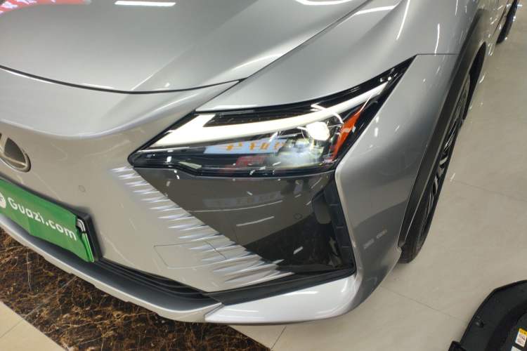 Used Lexus RZ 2023 450e All-Wheel Drive Luxury Edition Left Front Headlight