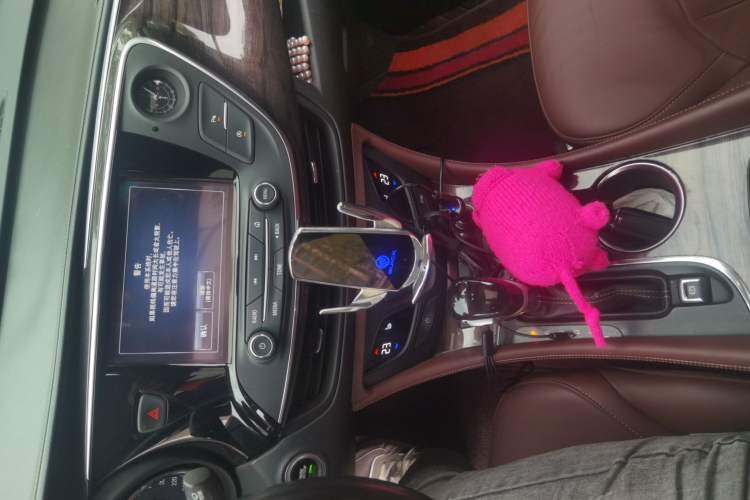 Used Buick Envision 2016 20T Four-Wheel Drive Elite Model Audio And AC Panel