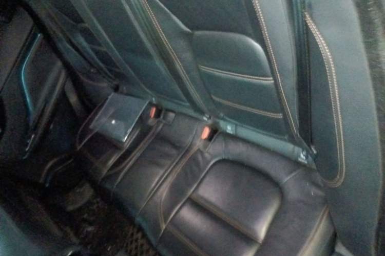 Used Jaguar F-PACE 2020 2.0T Urban Deluxe Edition Left Rear Seat