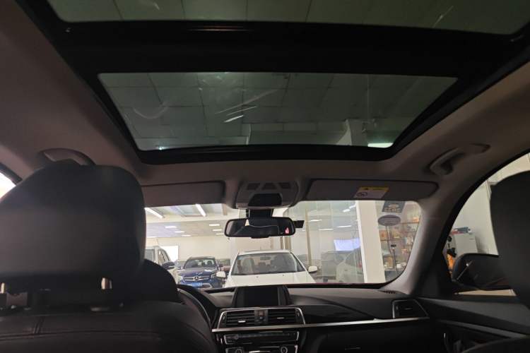 Used BMW 3 Series GT 2018 320i Sport Edition
