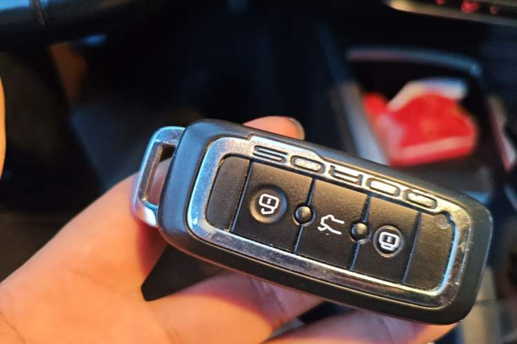 Used Qoros 3 2016 Hatchback 1.6T Automatic ZhiKu Model