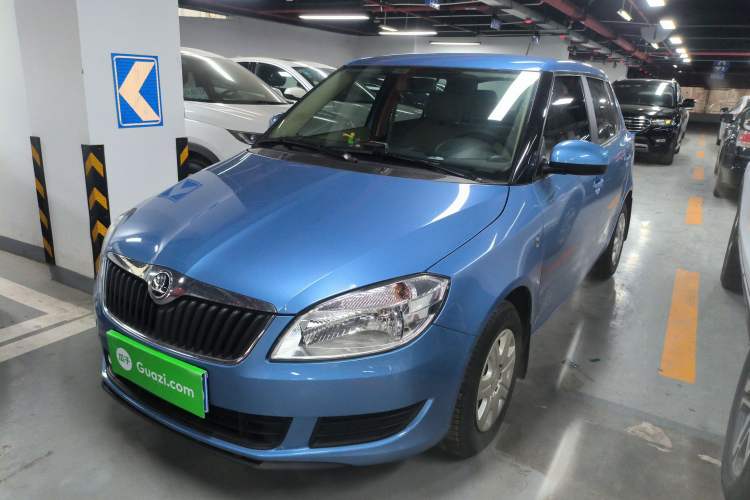 Used Skoda Fabia 2014 1.4L Manual Crystal Edition