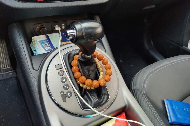 Used Kia Sportage R 2015 2.0L Automatic Two-Wheel Drive GLS Gear Lever