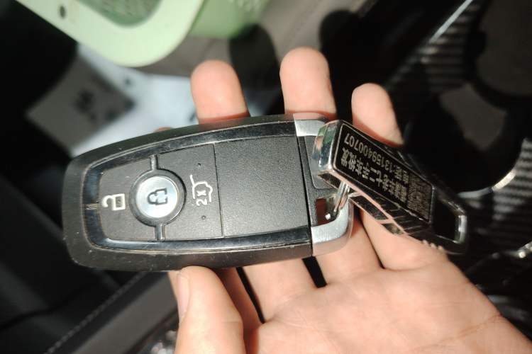 Used Ford Escape 2024 EcoBoost 245 Four-Wheel Drive Prestige Model
