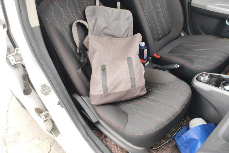 Used CHANGAN Benni E-Star 2021 National Edition Xinyue Version (Fast-Charging Edition) Lithium NMC Right Front Seat