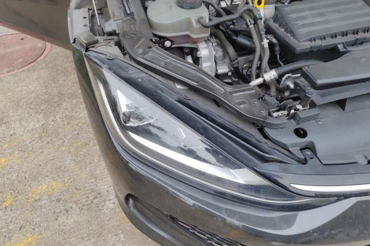 Used Volkswagen Lamando 2023 Lavida L 280TSI DSG Spicy Edition Right Front Headlight