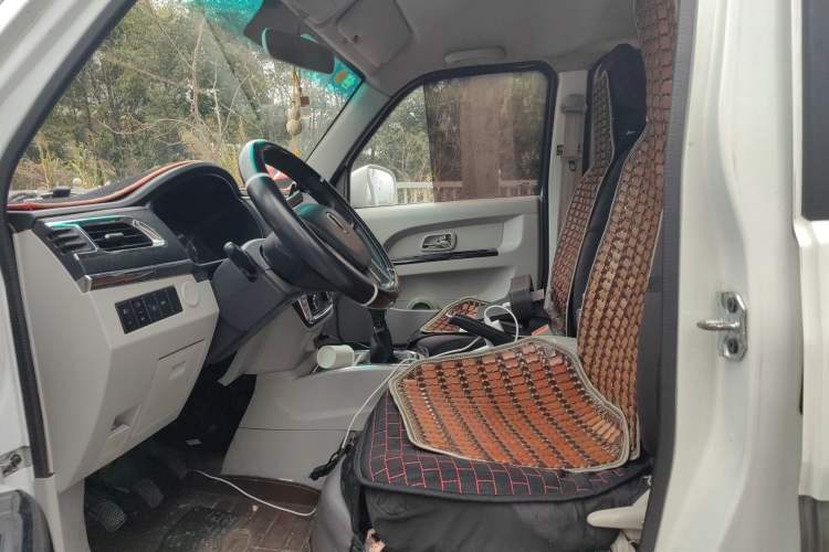 Used Jinbei New Hiace X30L 2021 1.5L Business Central Air-Conditioned Coach China VI Standard SWC15M