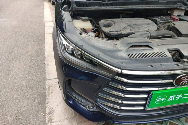 Used BYD Song MAX 2019 1.5T Automatic Smart Connect ZhiLian RuiDong 6-Seater China V Standard Right Front Headlight