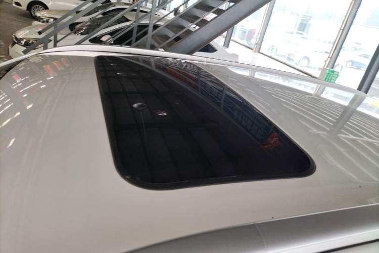 Used Geely Auto Emgrand X7 Sport 2021 Million Edition 1.8TD DCT Two-Wheel Drive Comfort Model Roof