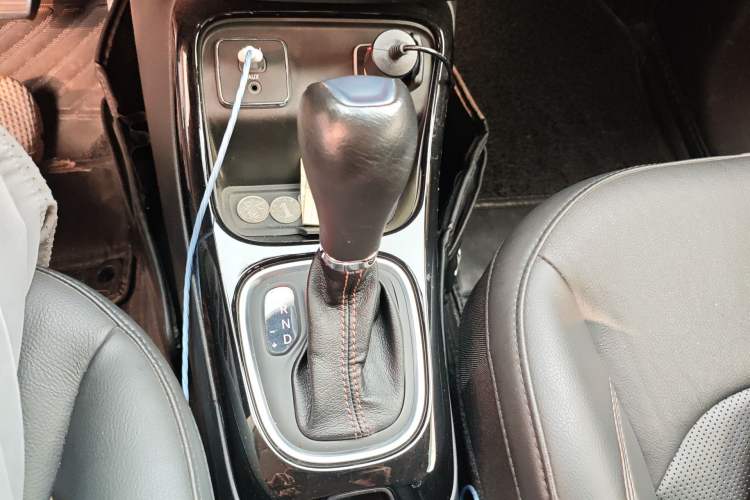 Used Jeep Compass 2020 220T Automatic Elite Edition Gear Lever