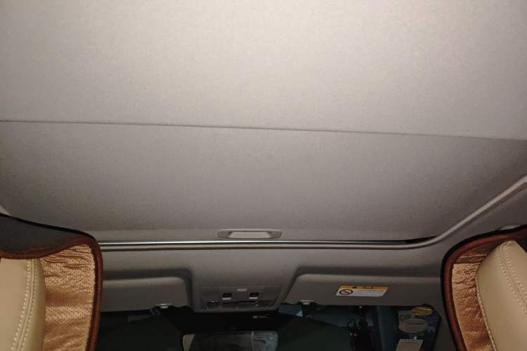 Used Toyota RAV4 2019 2.0L CVT Two-Wheel Drive Fashion X Limited Edition China V Standard