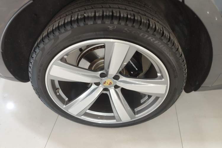 Used Porsche Macan 2025 Macan 2.0T Dream-Chasing Edition Right Rear Wheel Hub