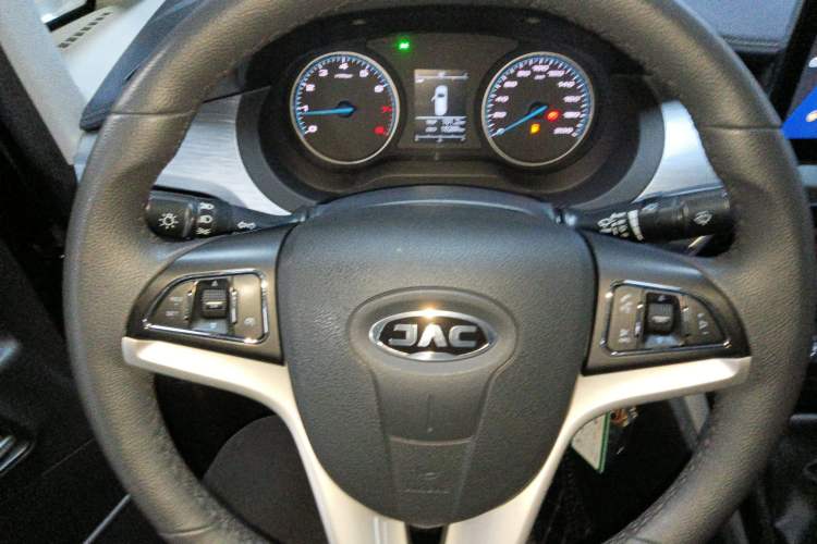 Used JAC Refine M3 2022 PLUS 1.5T 7-Seater Standard Model
