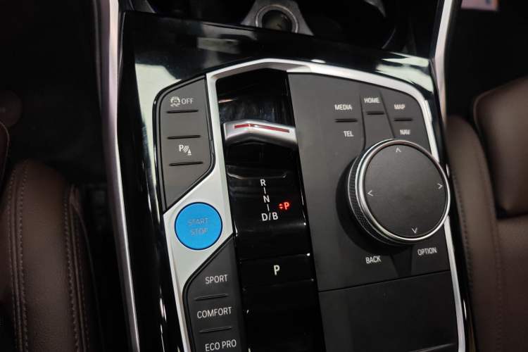 Used BMW i3 2022 eDrive 35 L
