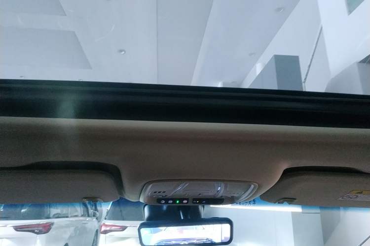 Used Buick GL8 2023 ES Lu Zun Deluxe Model
