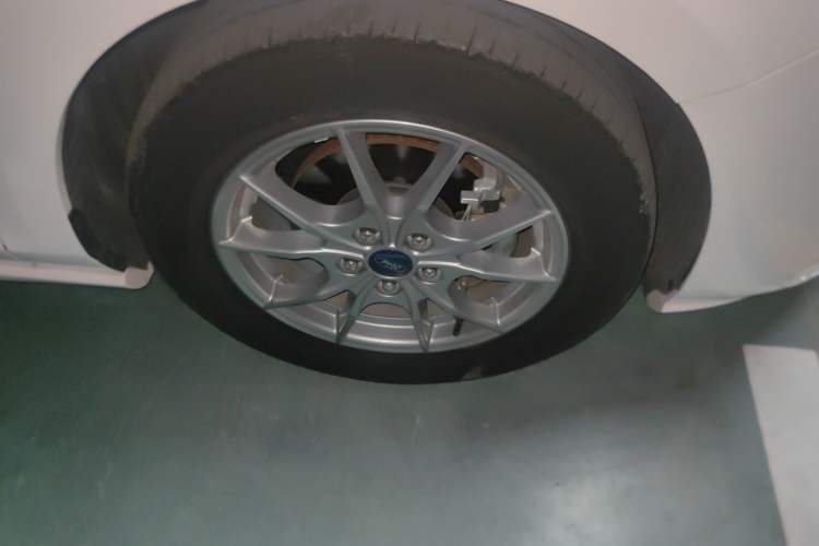 Used Ford Focus 2020 Hatchback 1.5L Automatic Sharp Edition Right Front Wheel Hub