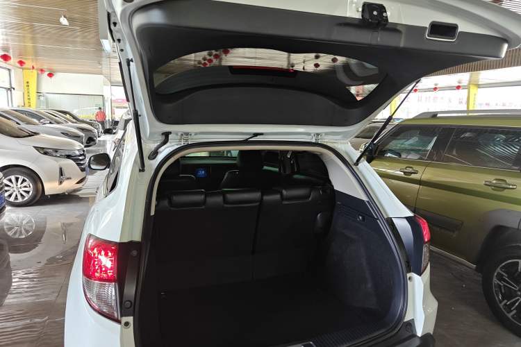 Used Honda Vezel 2020 1.5L CVT Pioneer Edition