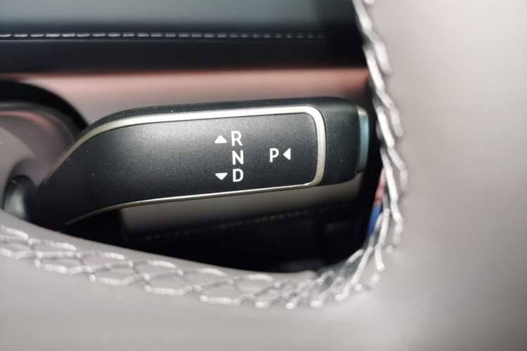 Used Nio ES8 2026 Model 6-seat Executive Signature Edition Gear Lever