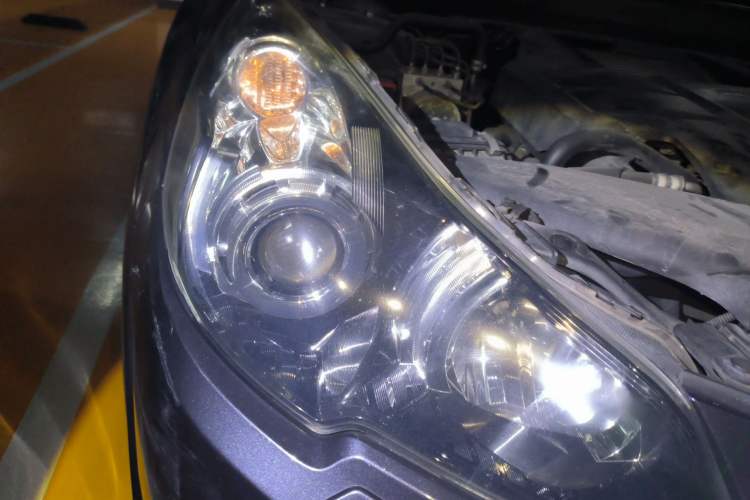 Used Subaru Legacy 2010 2.5GT Luxury Edition Right Front Headlight
