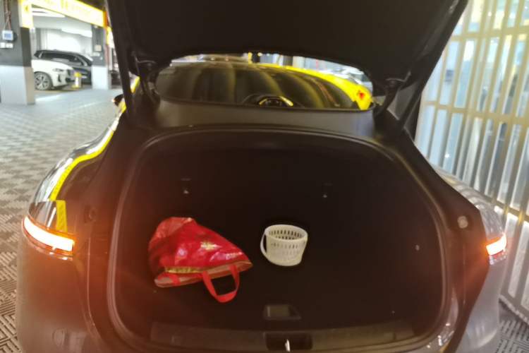 Used Avatr 06 2025 Ultra Pure Electric Edition Trunk