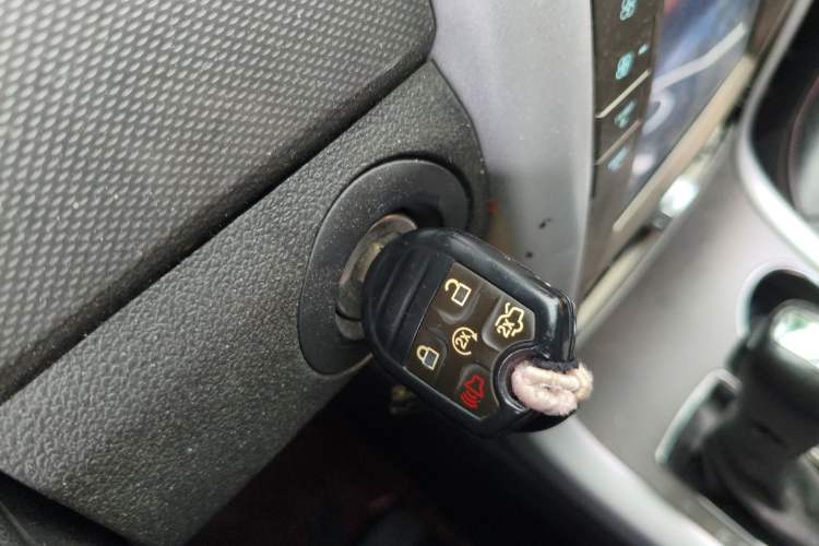 Used Ford Edge 2012 2.0T Elite Sunroof Edition Vehicle Key