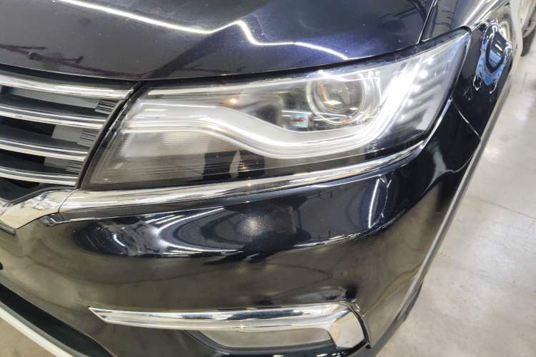 Used Roewe RX5 2018 20T Two-Wheel Drive Automatic Internet Smart Edition
