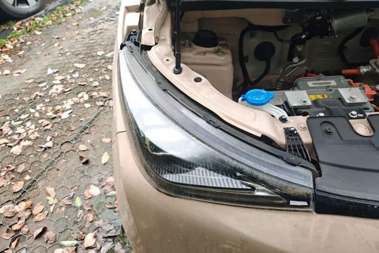 Used Cowin October 2023 201km Wave Rider Edition
